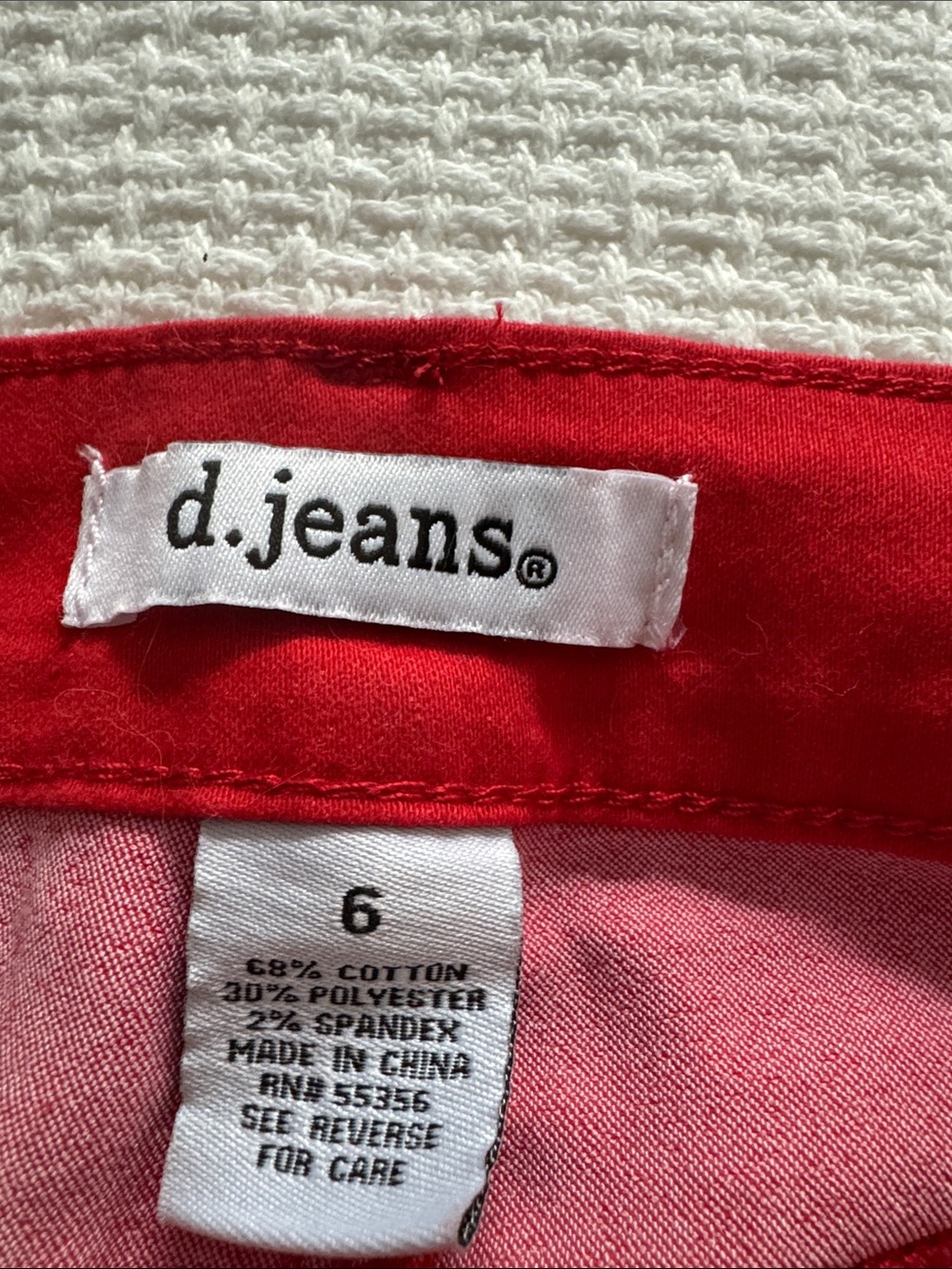 d. jeans Women's Bright Red/Orange Slim leg soft with stretch - Picture 4 of 4